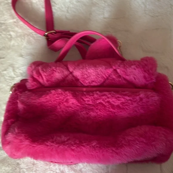 Juicy Couture Pink Quilted Crossbody Bag - Picture 2 of 3